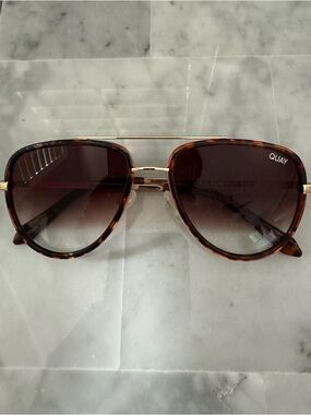 QUAY All In Mini Tortoise Frame Aviator Sunglasses - Brown Fade Lenses